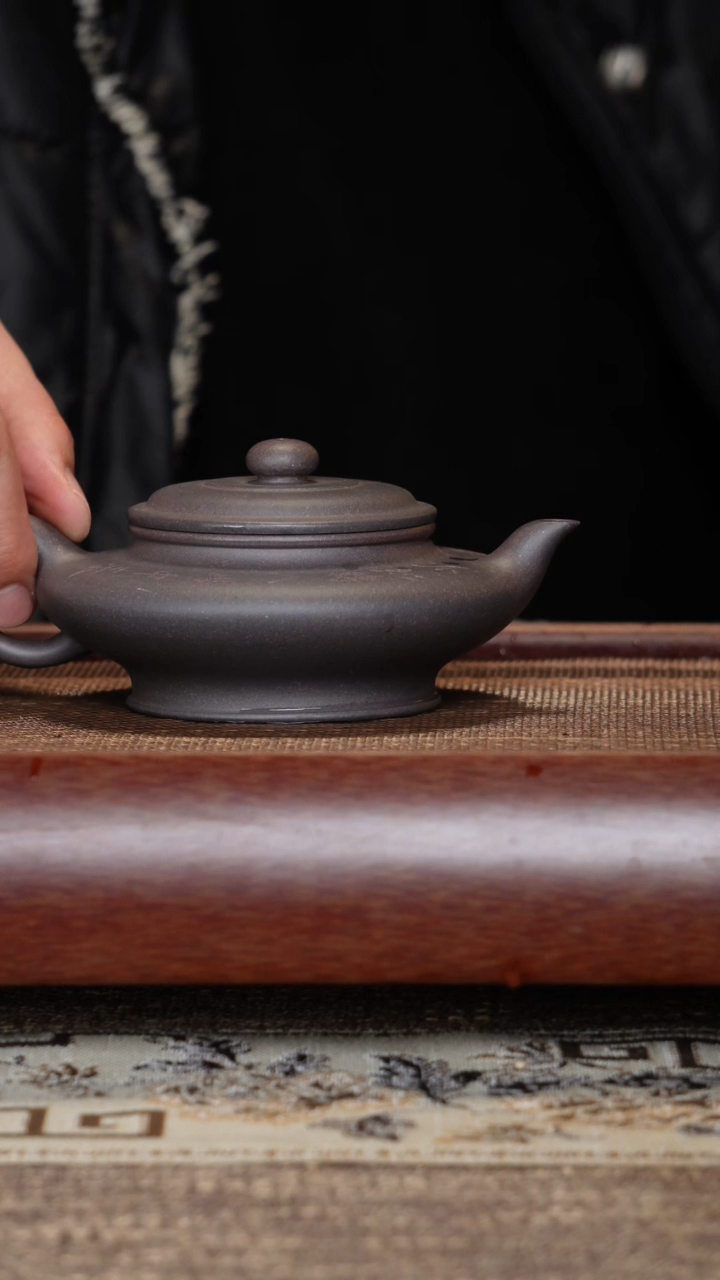 【闪购商品】紫砂茶壶虚扁天青刻绘半手工