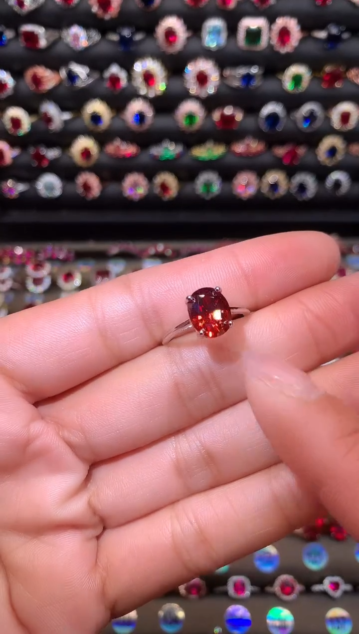 【闪购商品】石榴石戒指银S925镶嵌810白