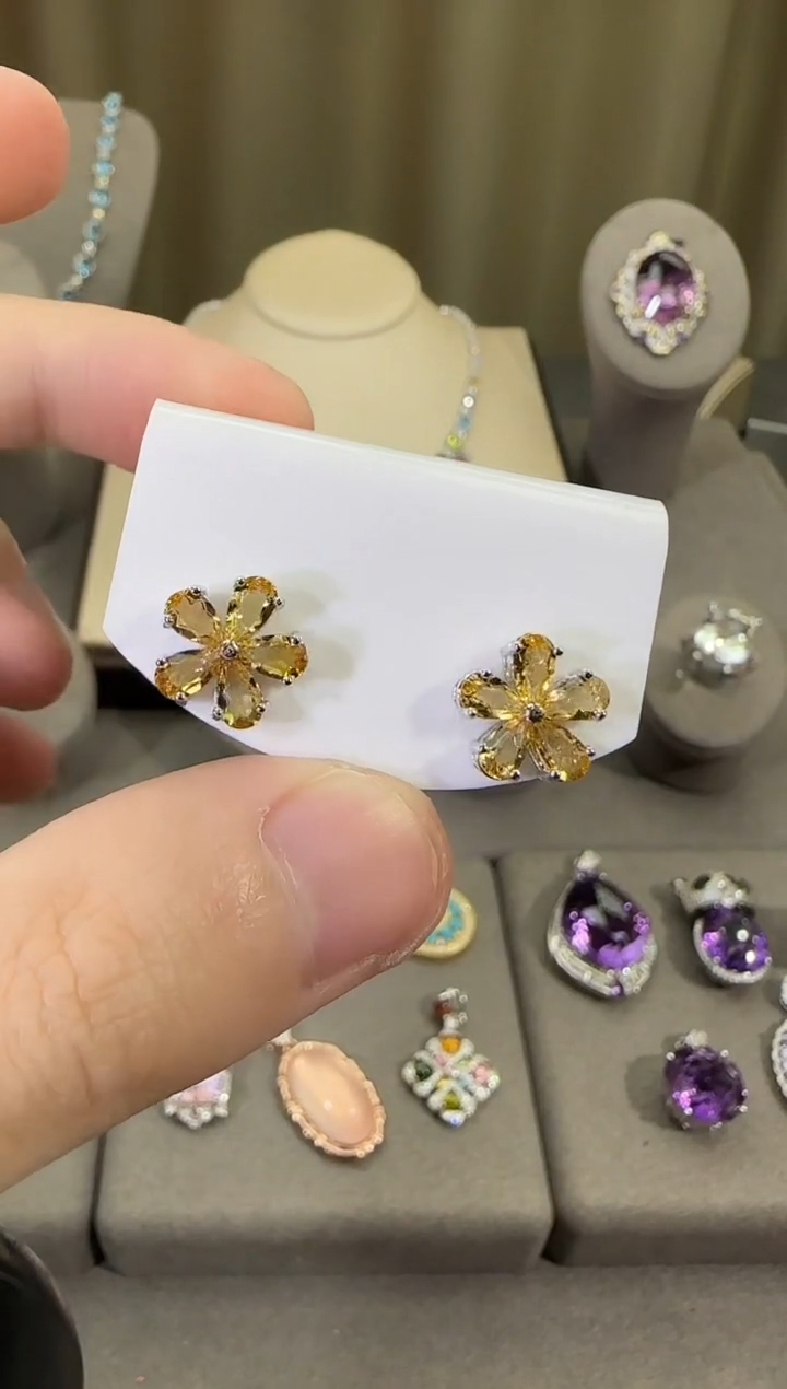 银S925镶嵌耳饰黄晶10mm耳钉简约款