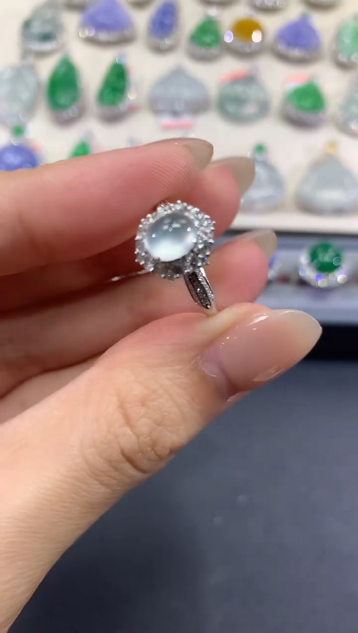 【闪购商品】翡翠戒指18K金镶嵌a111     