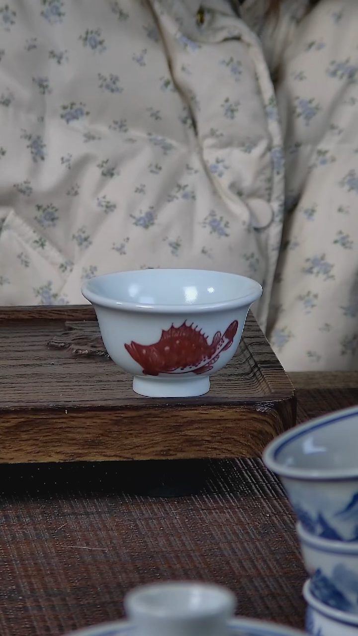 【闪购商品】折葵非器手工手绘釉里红鱼小盖碗