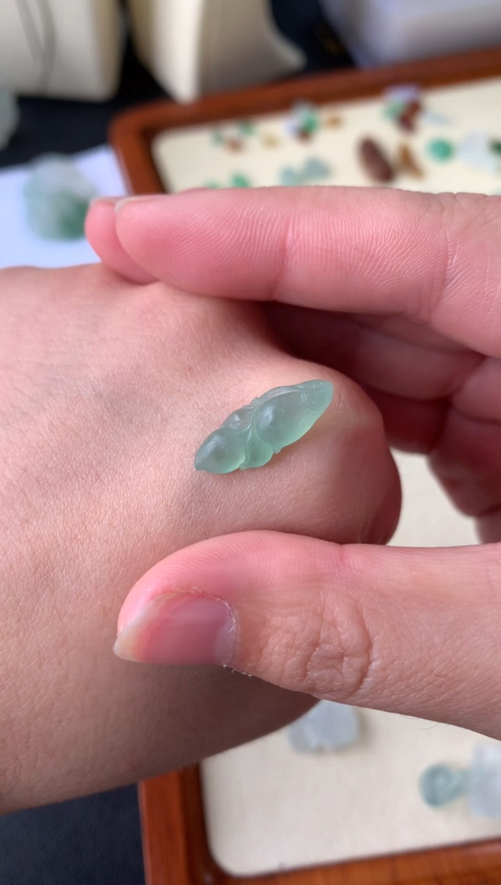 【闪购商品】定制翡翠未镶嵌翡翠