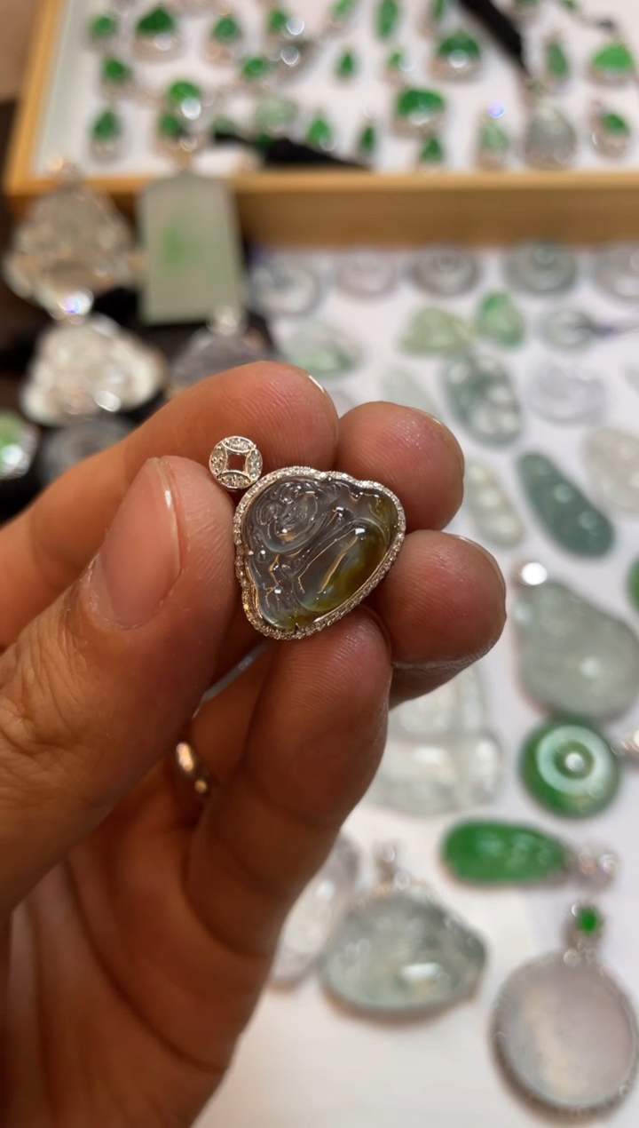 【闪购商品】翡翠吊坠(不含链)18K金镶嵌佛公