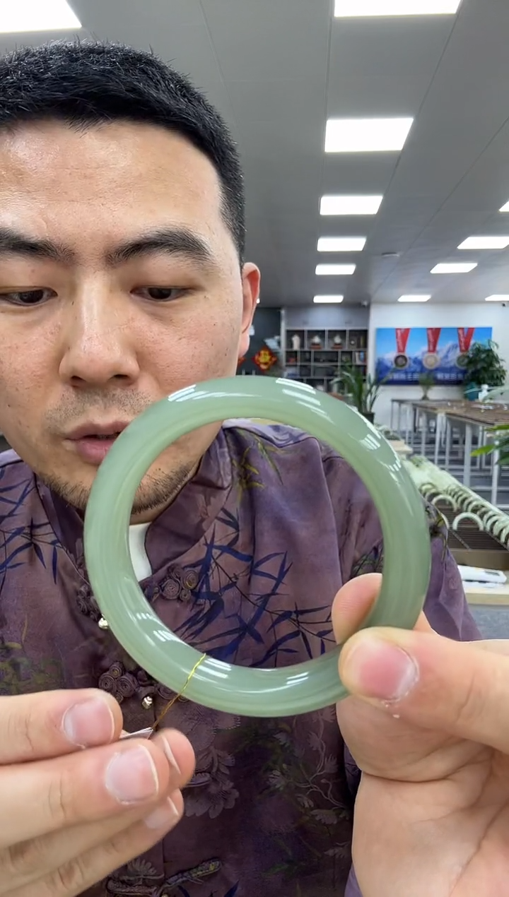 【闪购商品】和田玉手镯未镶嵌60  132