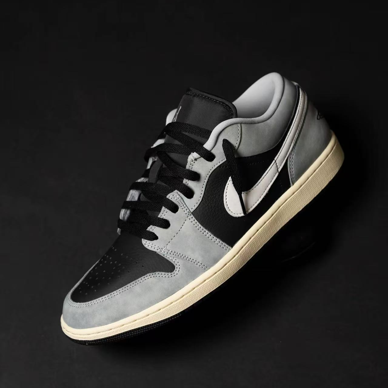 【耐克专属】nike耐克男子AIR JORDAN 1 LOW影子灰休闲鞋HQ2010-012