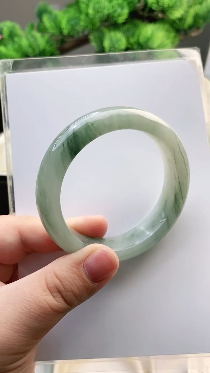 【闪购商品】石英质玉手镯未镶嵌54