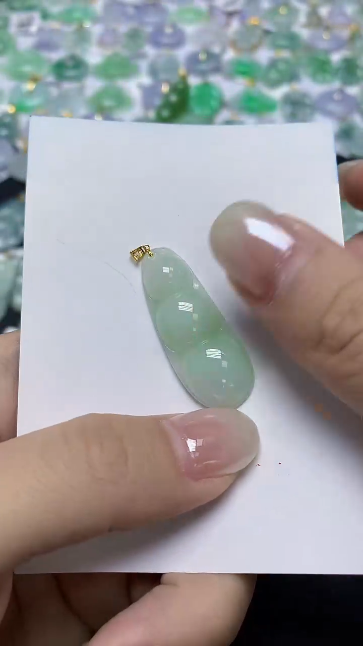 翡翠18K金镶嵌颈饰天然缅甸翡翠A货