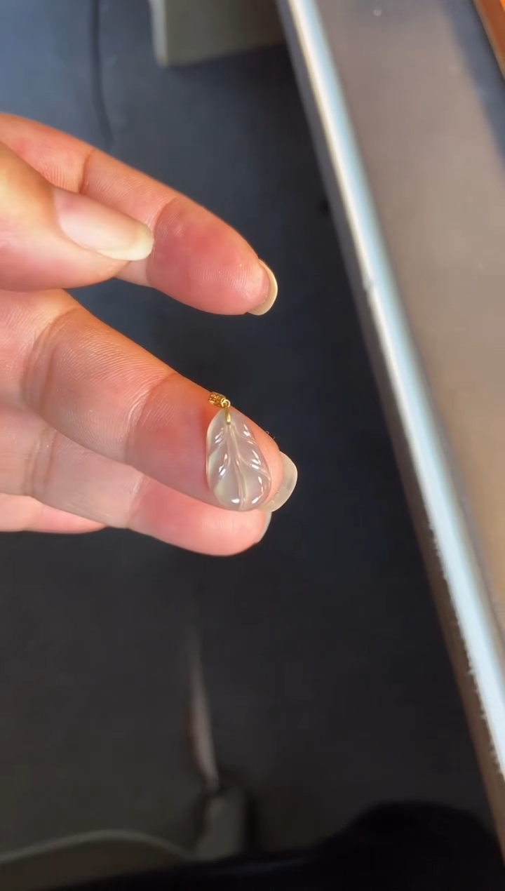 吊坠(不含链)18K金镶嵌翡翠1