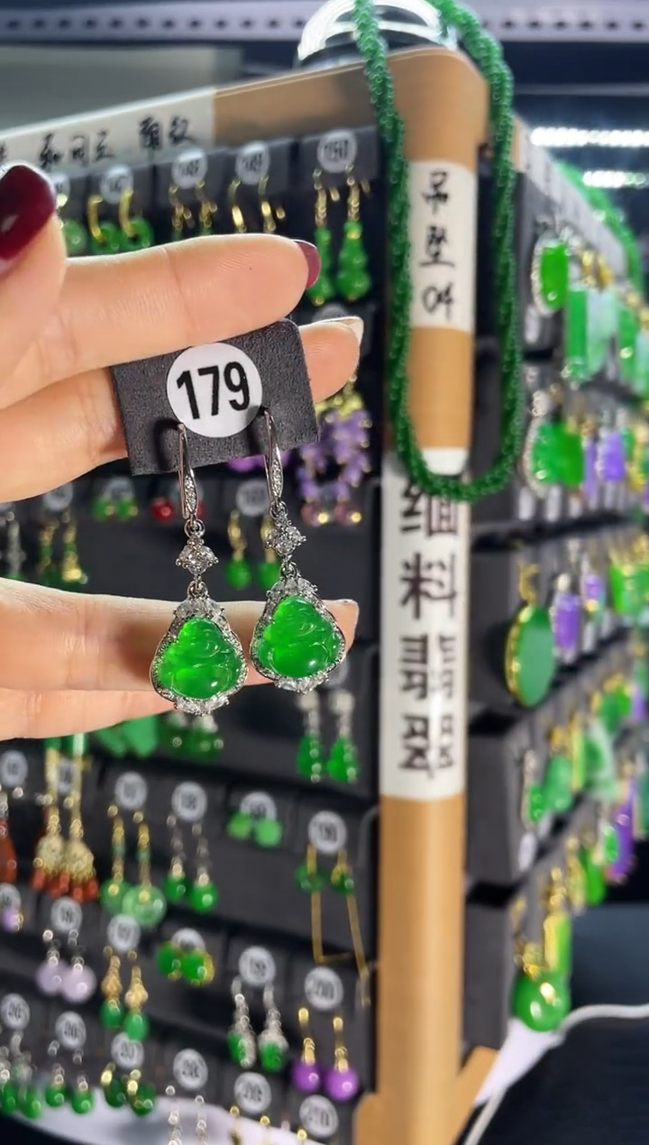 【闪购商品】翡翠颈饰银S925镶嵌179...