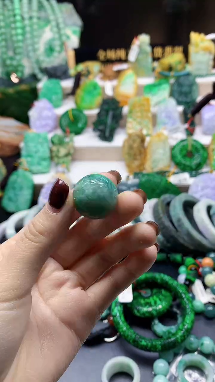 颈饰未镶嵌翡翠天然缅甸a货翡翠