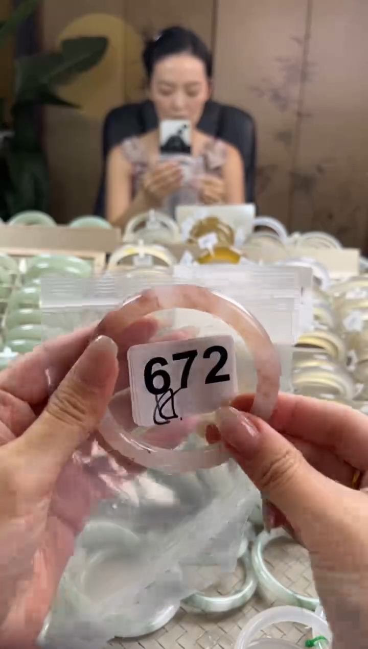 手镯玛瑙/玉髓未镶嵌桃花酿默认微抠672
