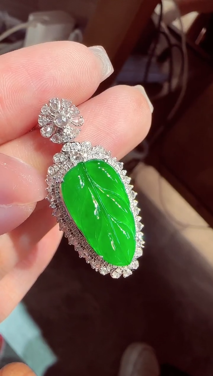 翡翠18K金镶嵌吊坠(不含链)叶子