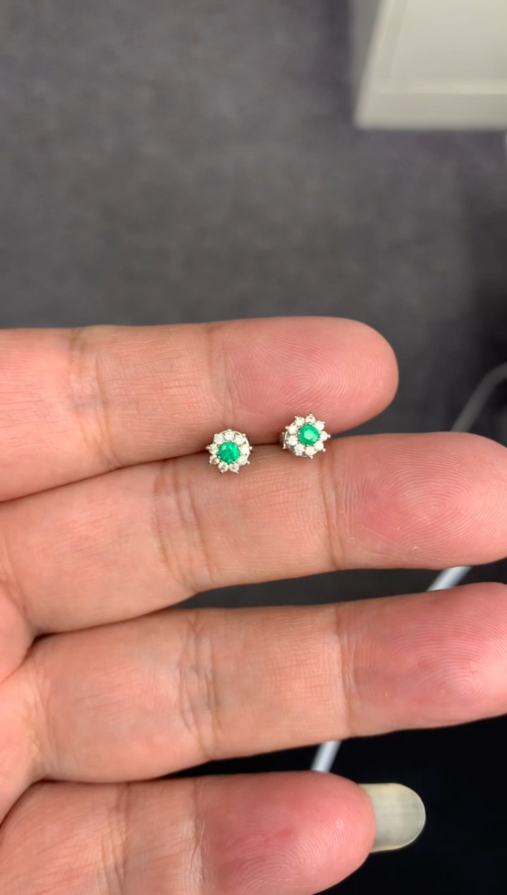 【闪购商品】祖母绿耳饰银S925镶嵌天然