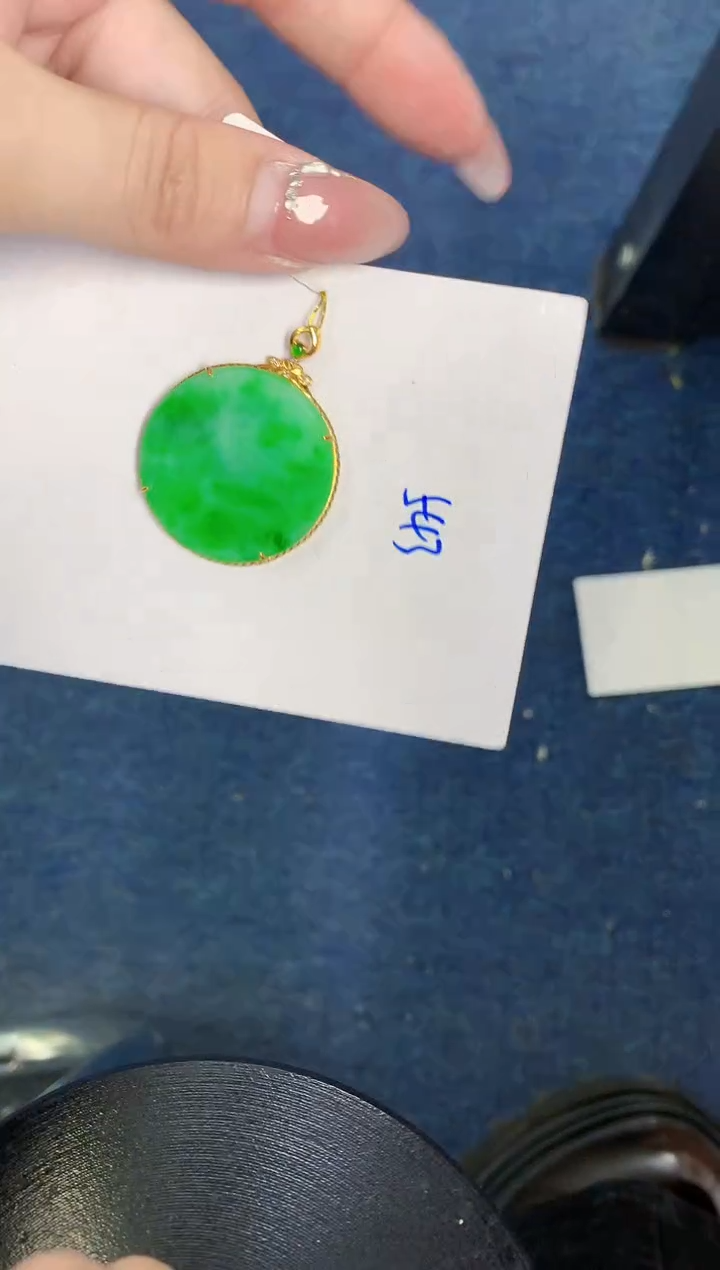 【闪购商品】翡翠颈饰18K金镶嵌000000000