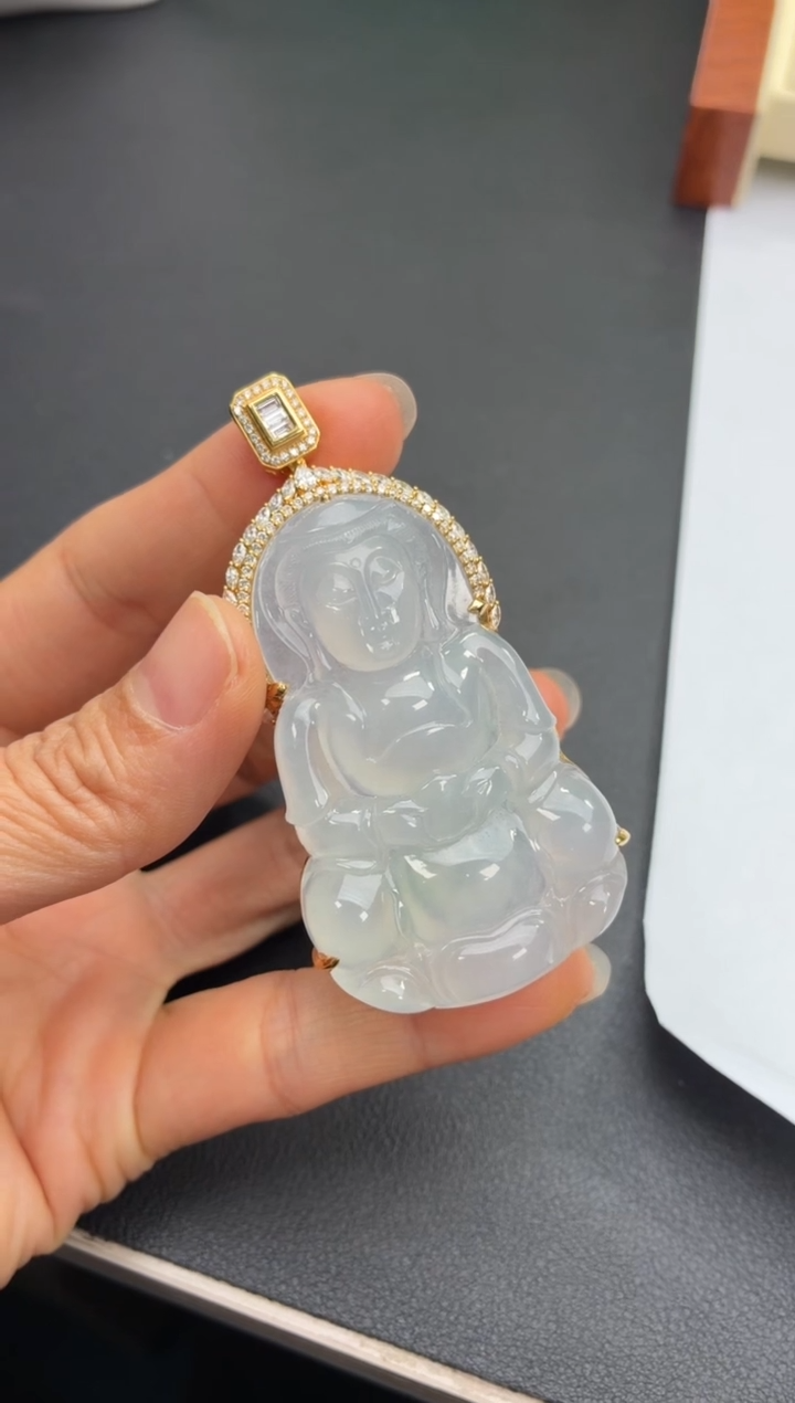 颈饰18K金镶嵌翡翠天然翡翠A货