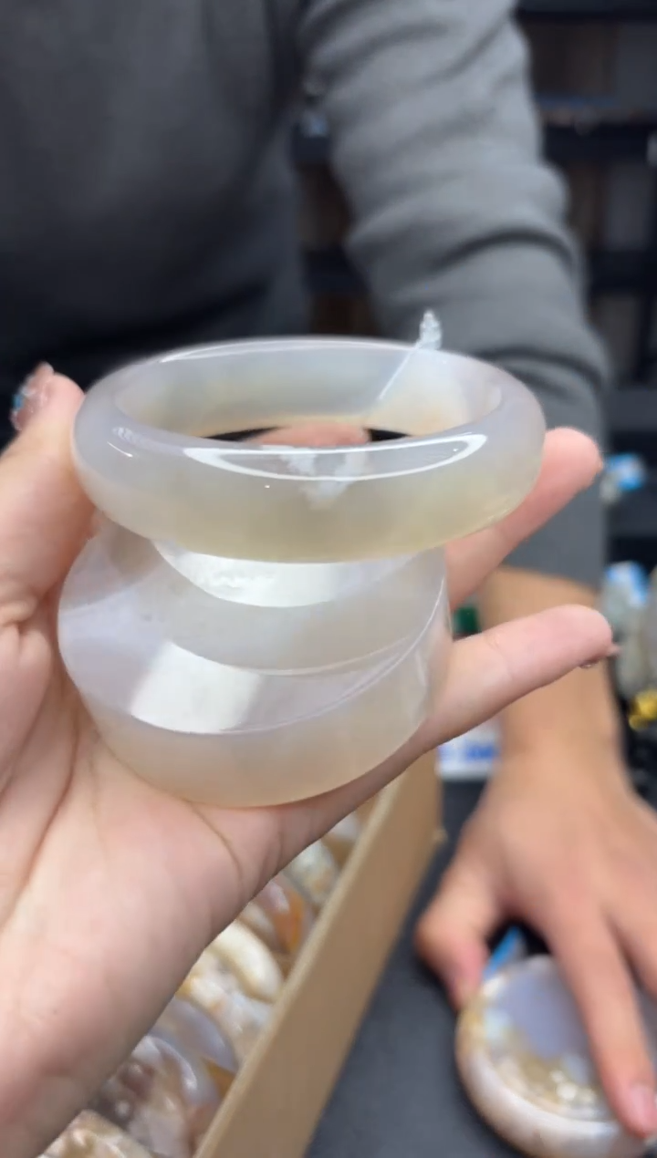 【闪购商品】石英质玉手镯未镶嵌82（60圈赠送镯心）