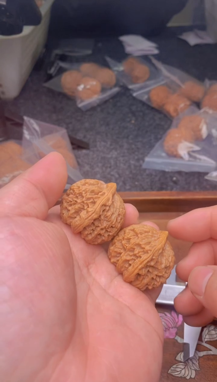 【闪购商品】文玩核桃把件B139号37尺南疆