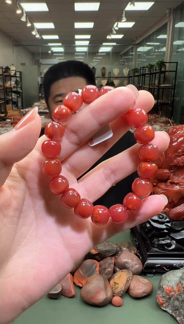 【闪购商品】南红玛瑙手串未镶嵌单圈手串一条约11mm 多样性发货