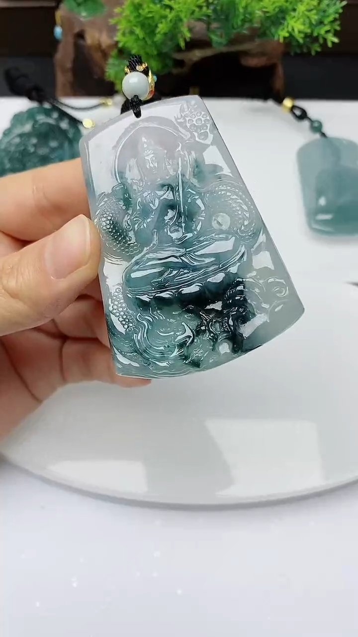 【闪购商品】翡翠颈饰未镶嵌