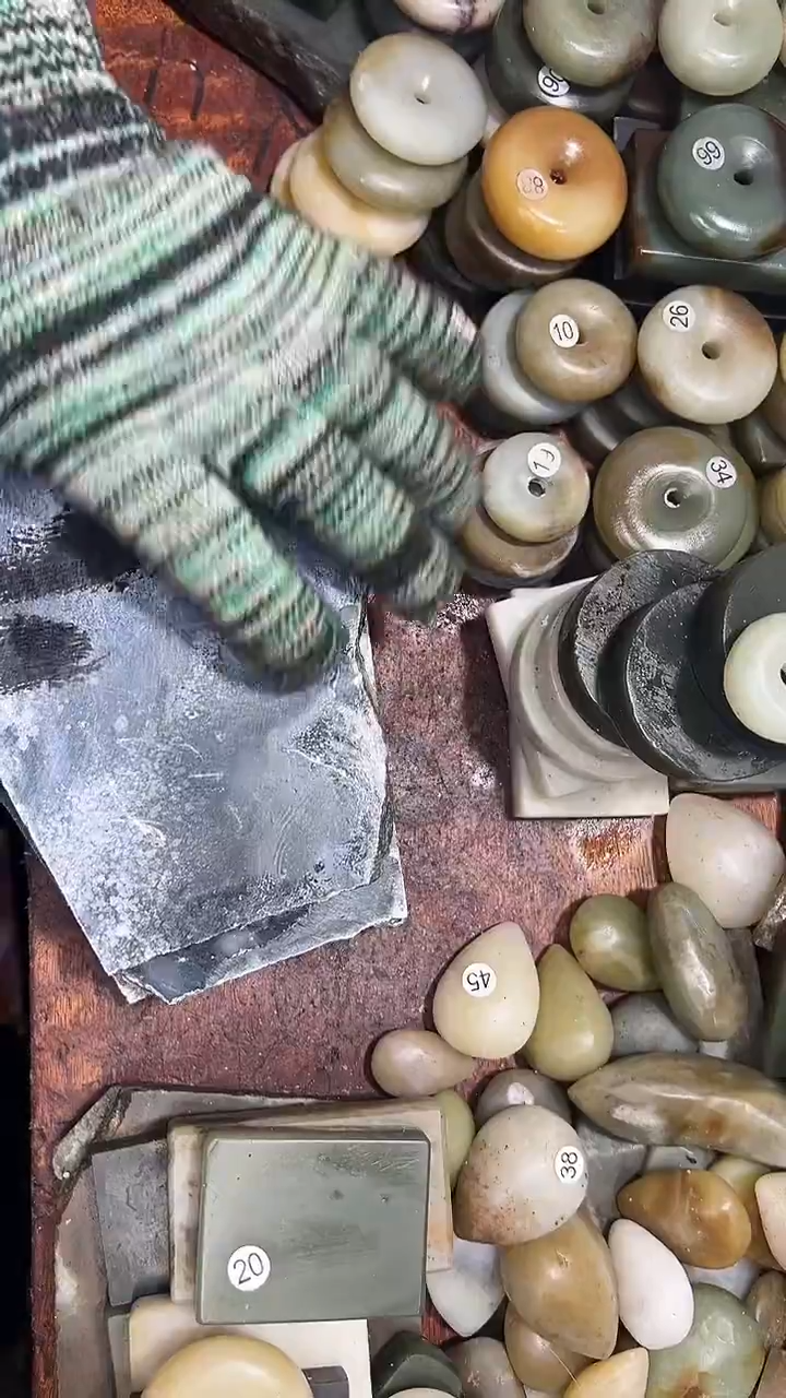 未镶嵌和田玉珠宝半成品1