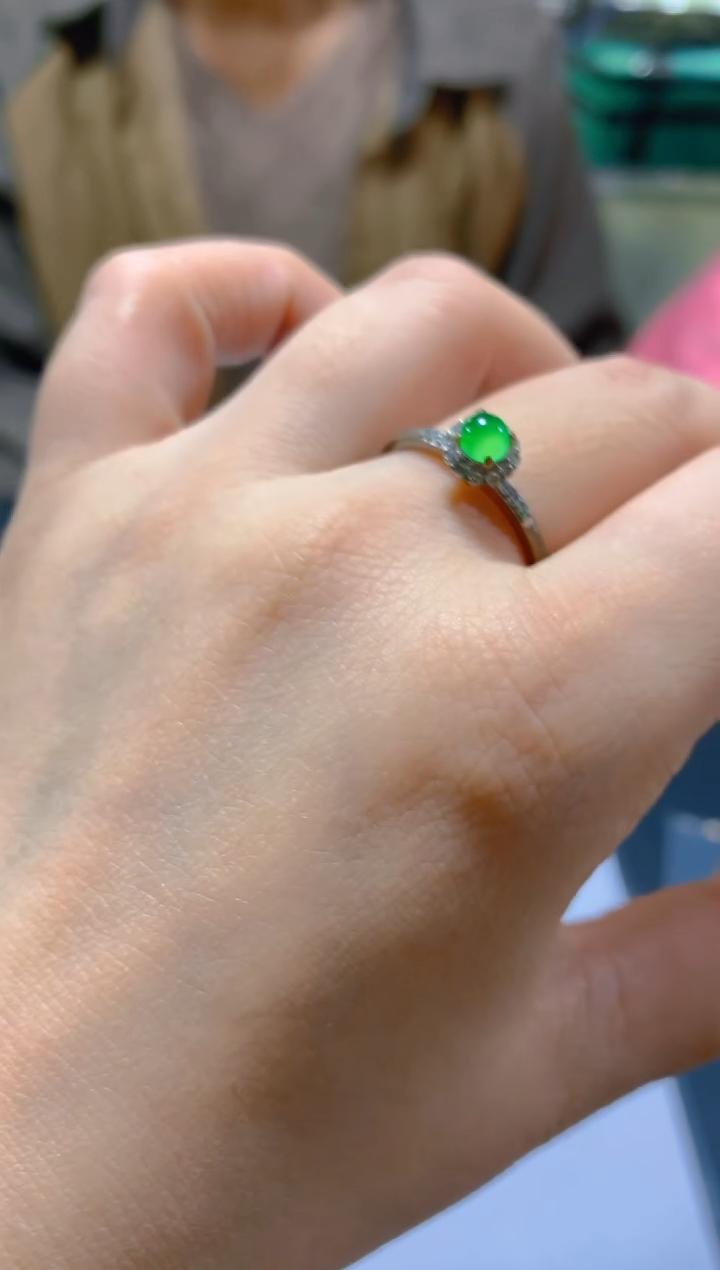 未镶嵌戒指翡翠多样性发一