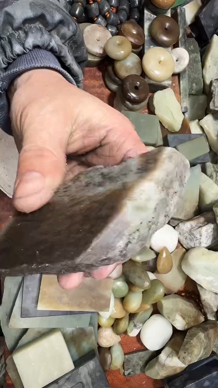 未镶嵌和田玉珠宝半成品1