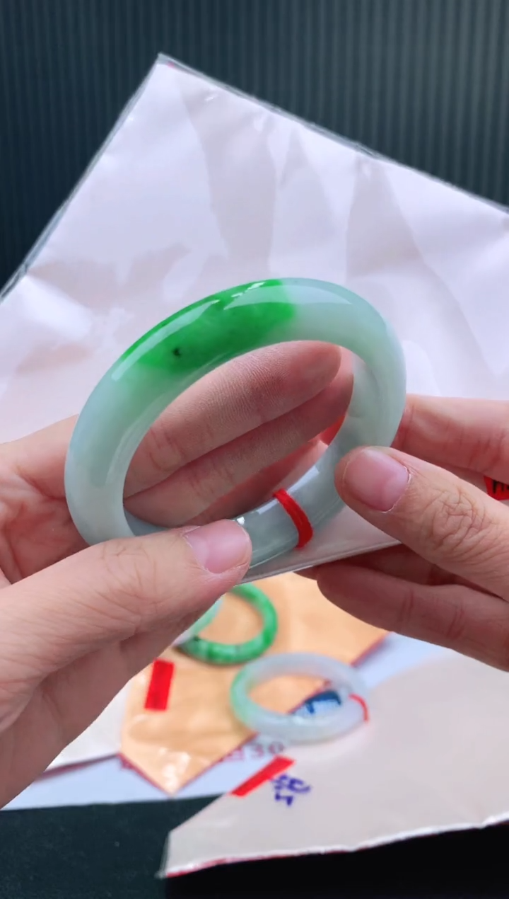 未镶嵌手镯翡翠58