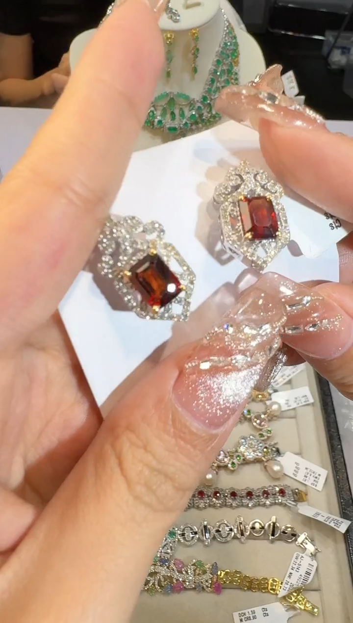 【闪购商品】定制石榴石耳饰未镶嵌耳饰