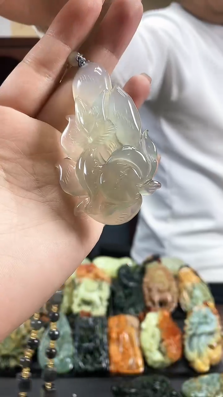 【闪购商品】蛇纹石玉吊坠未镶嵌·