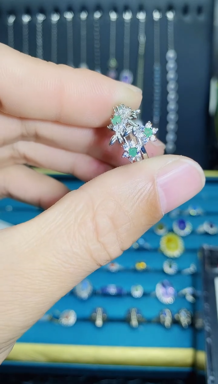 【闪购商品】祖母绿戒指银S925镶嵌1121
