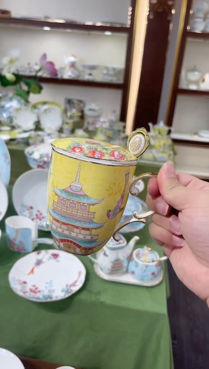 36%以上骨粉骨瓷盖杯送金勺