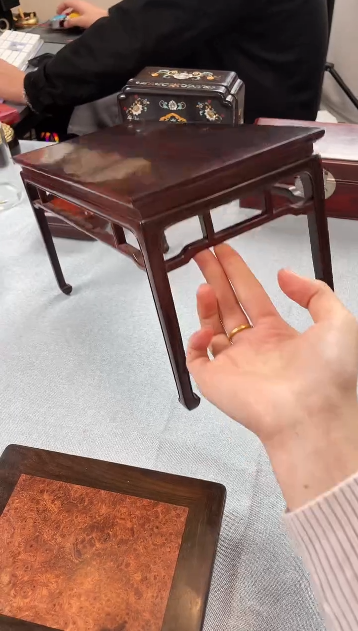 【闪购商品】紫檀木类成套家具桌子