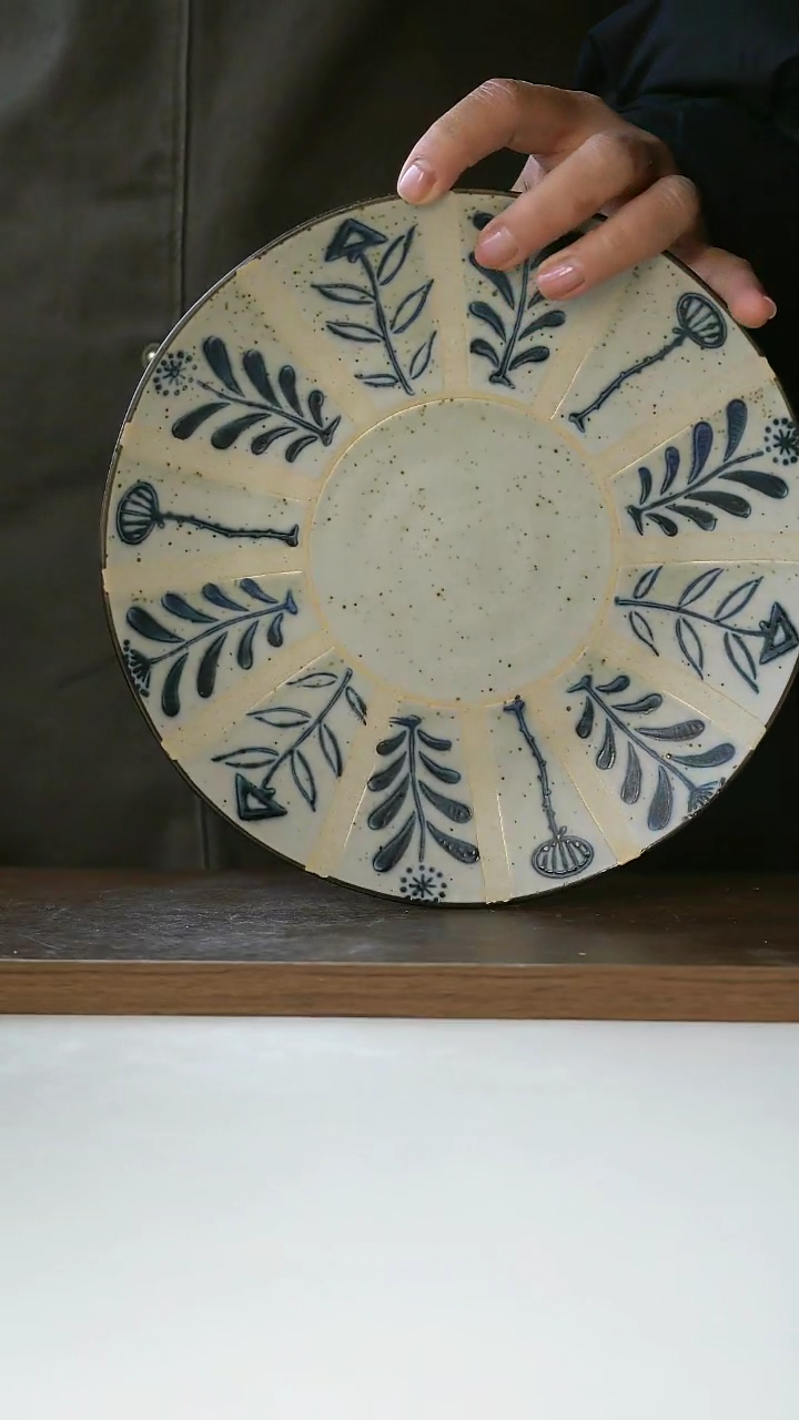 【闪购商品】陶瓷手绘百草花盘21cm@4-2@