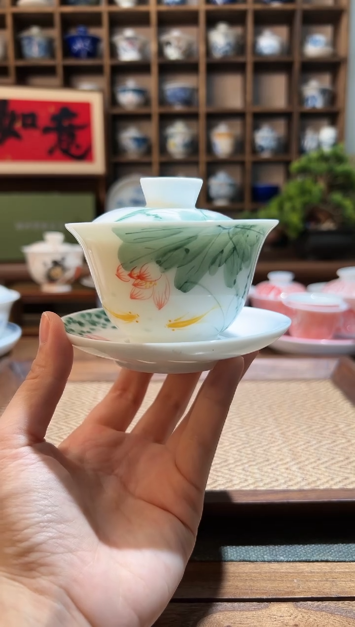 【闪购商品】五彩手绘荷花锦鲤三才盖碗