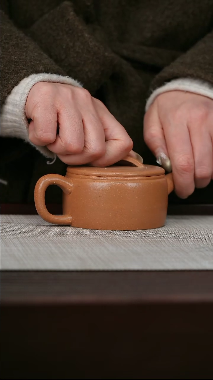 【闪购商品】宜兴原矿紫砂壶茶壶150C