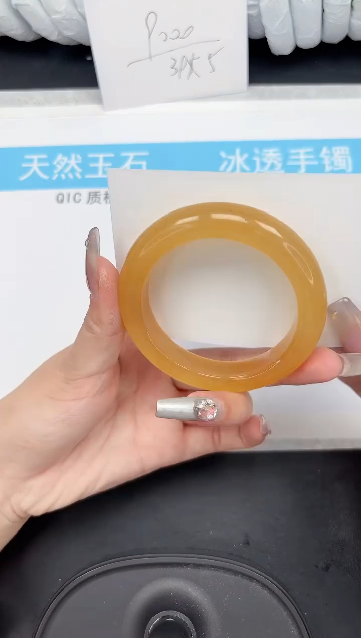 【闪购商品】石英质玉手镯未镶嵌101-55