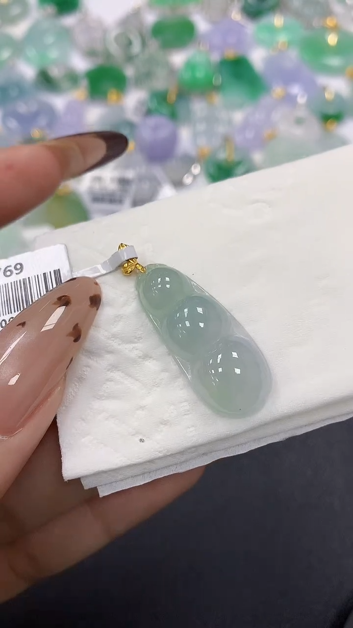 颈饰18K金镶嵌翡翠a货假一赔三支持复检百元上9元证书费自理