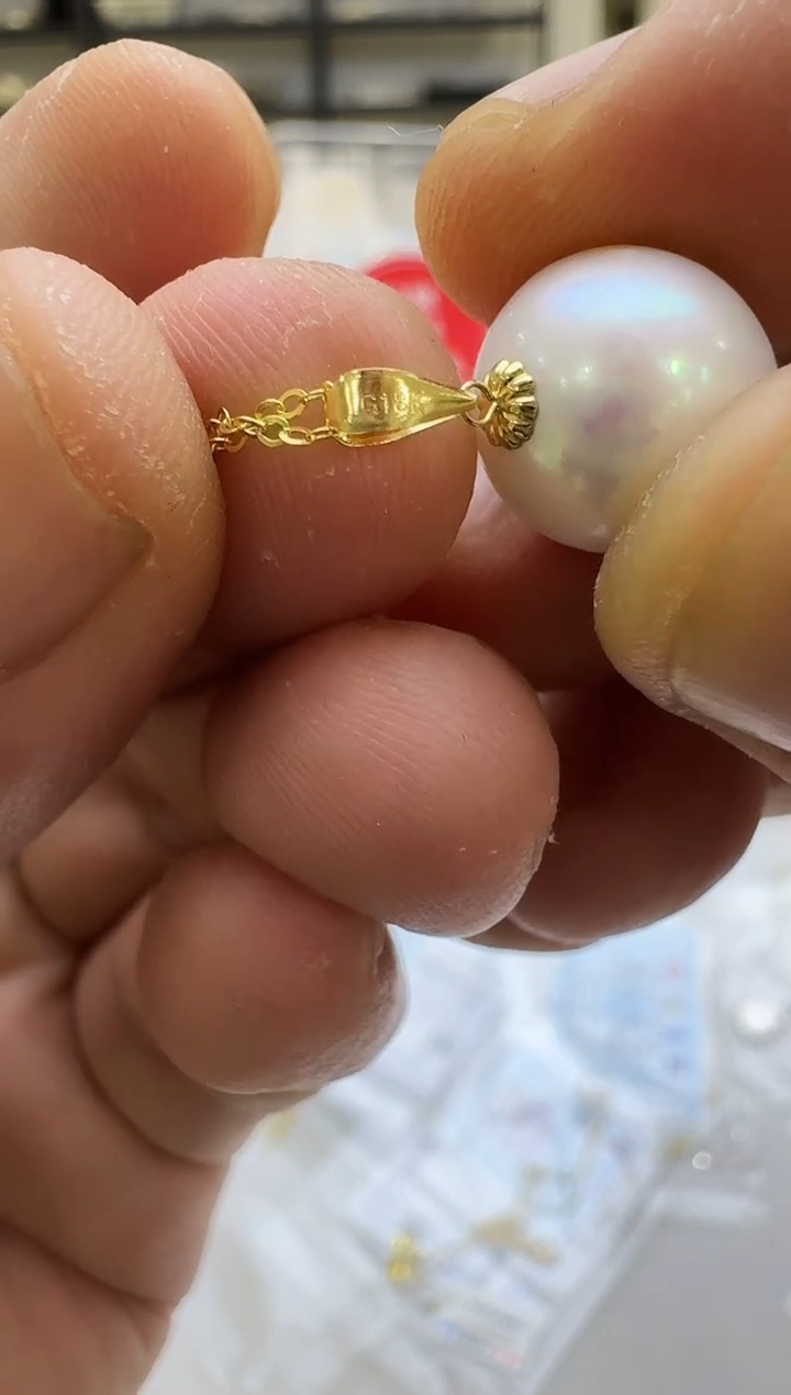 淡水珍珠18K金镶嵌吊坠(赠链)12-13mm 瓜子扣