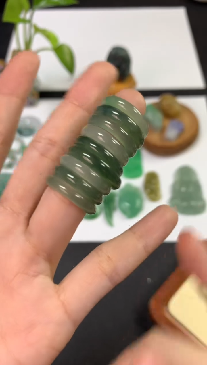 【闪购商品】翡翠颈饰未镶嵌戒圈（多样性发其一）