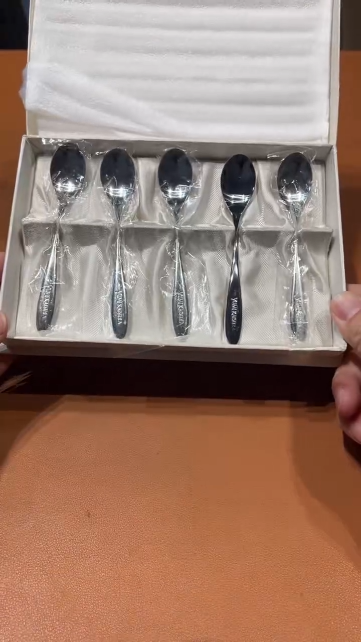 摆件锐**哥阿达西日瓷摆件733