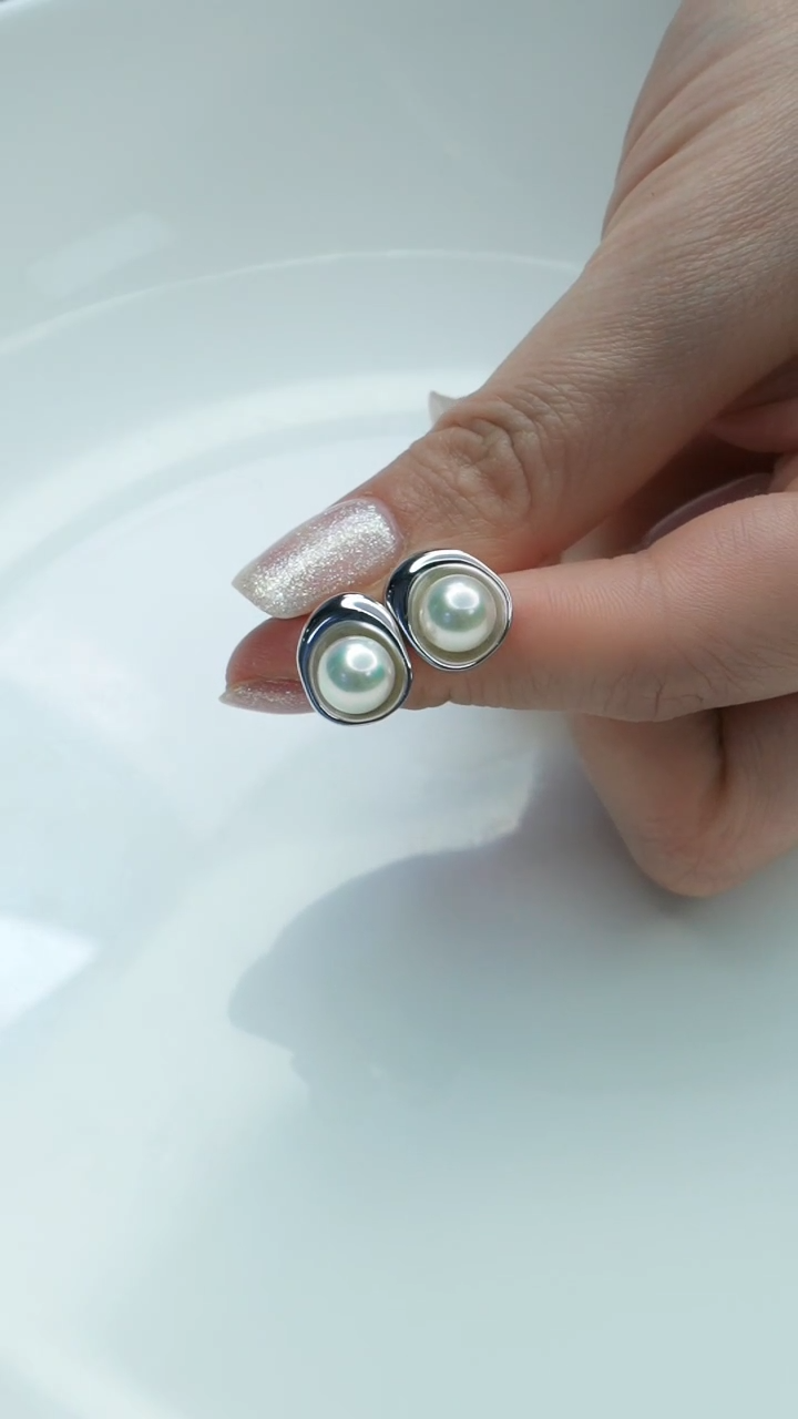 【闪购商品】海水珍珠耳饰银S925镶嵌海水珍珠耳钉