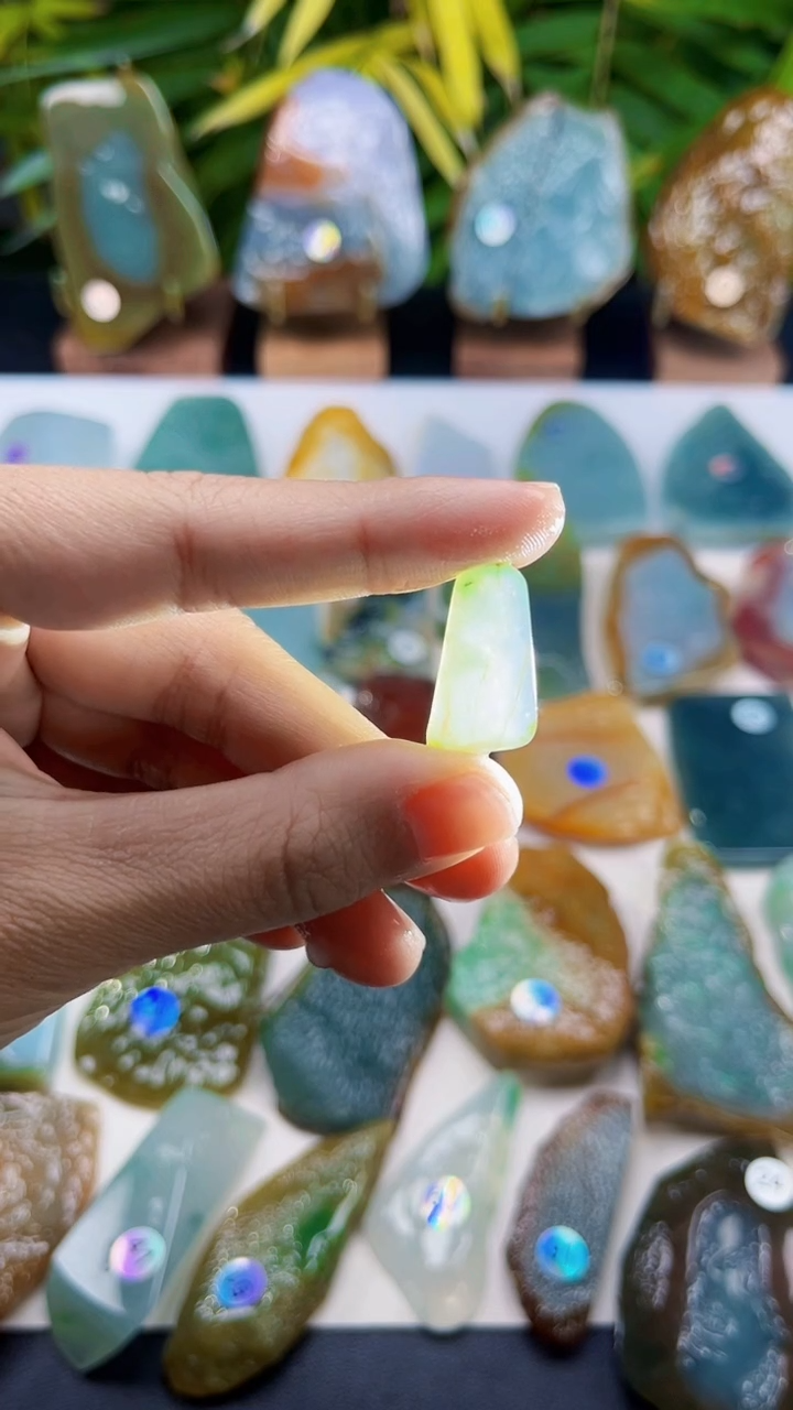 未镶嵌定制翡翠翡翠