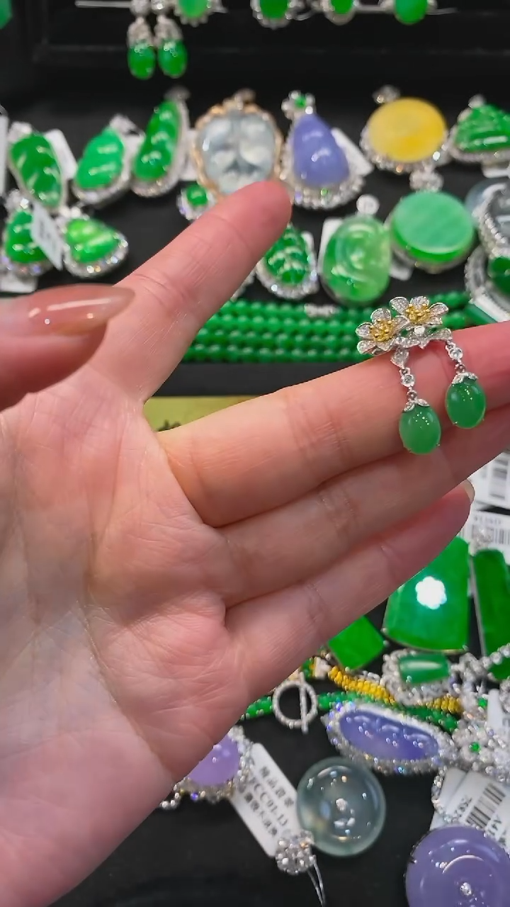 【闪购商品】翡翠耳饰18K金镶嵌吊坠