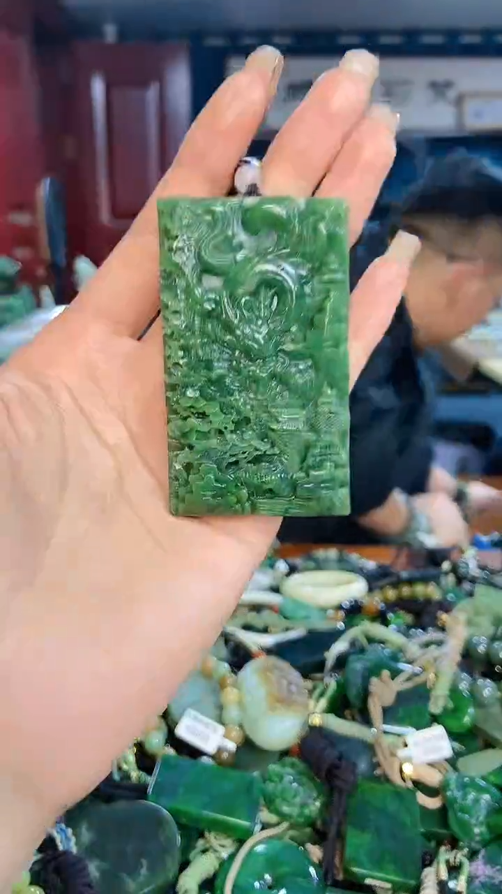 未镶嵌和田玉挂件1