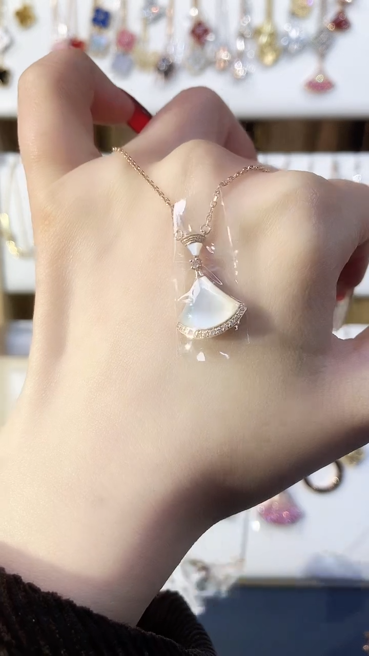 【闪购商品】钻石套链18K金镶嵌钻石K玫