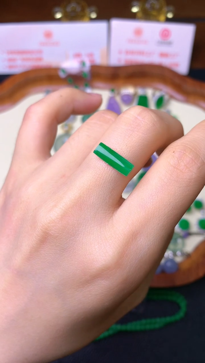 【闪购商品】定制翡翠未镶嵌裸石（镶嵌定制）