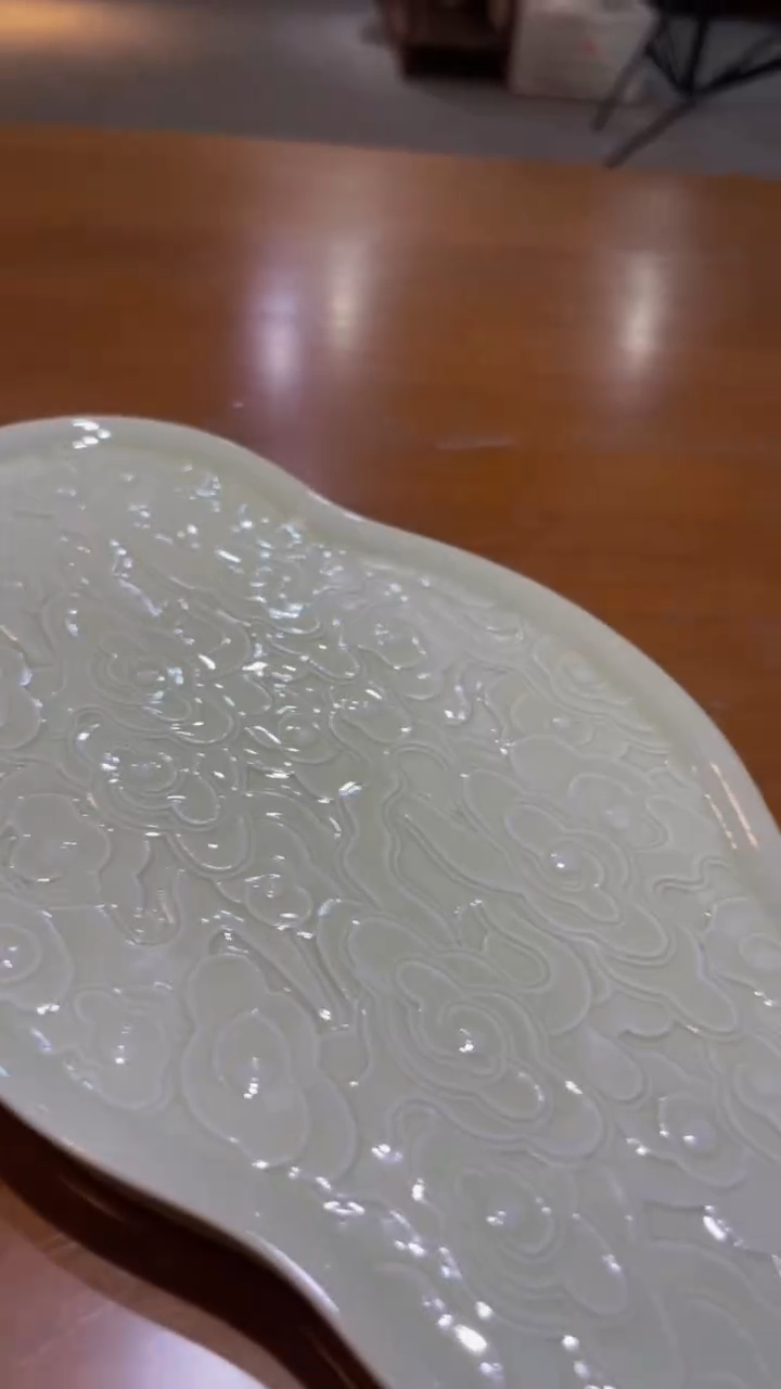 北溪堂冰台色浮雕祥云壶承