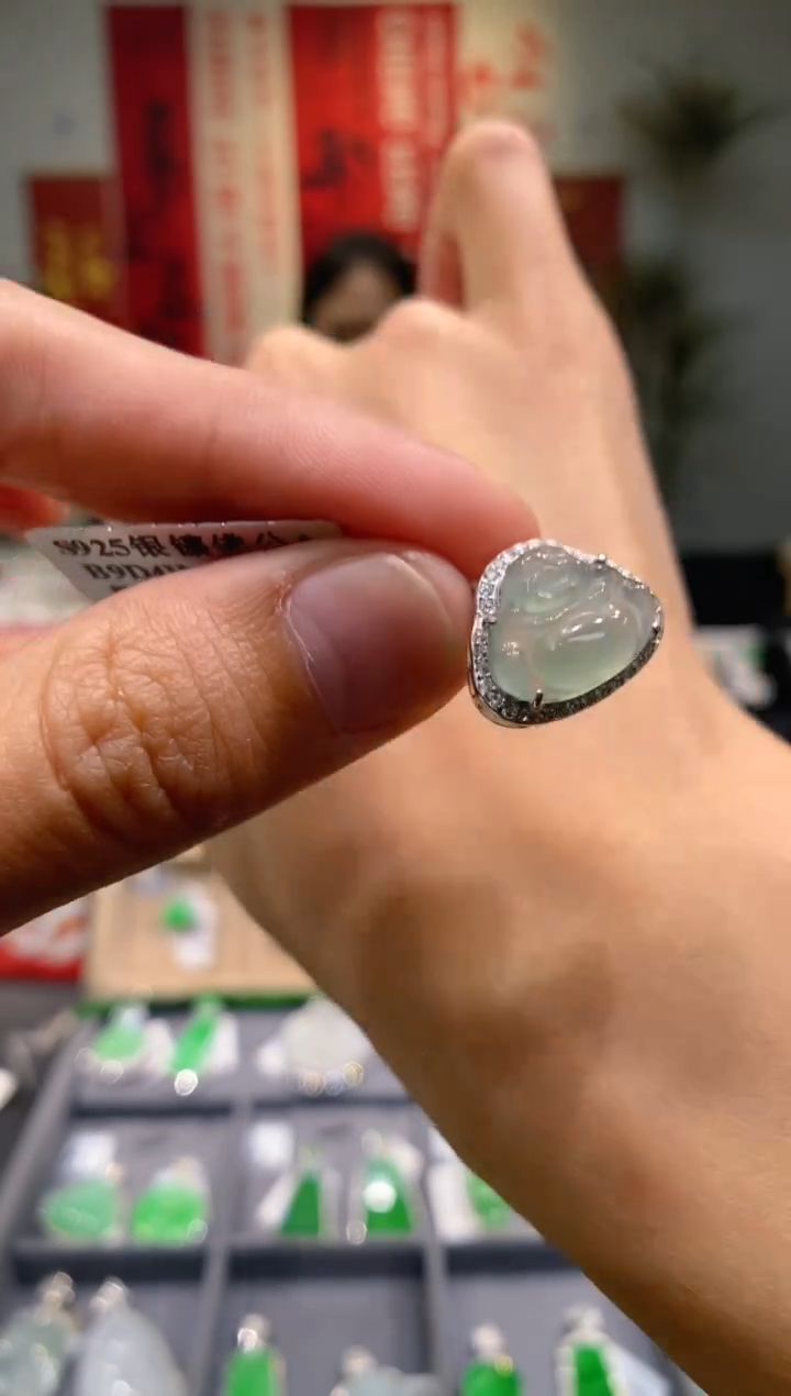 【闪购商品】翡翠吊坠(不含链)银S925镶嵌佛公