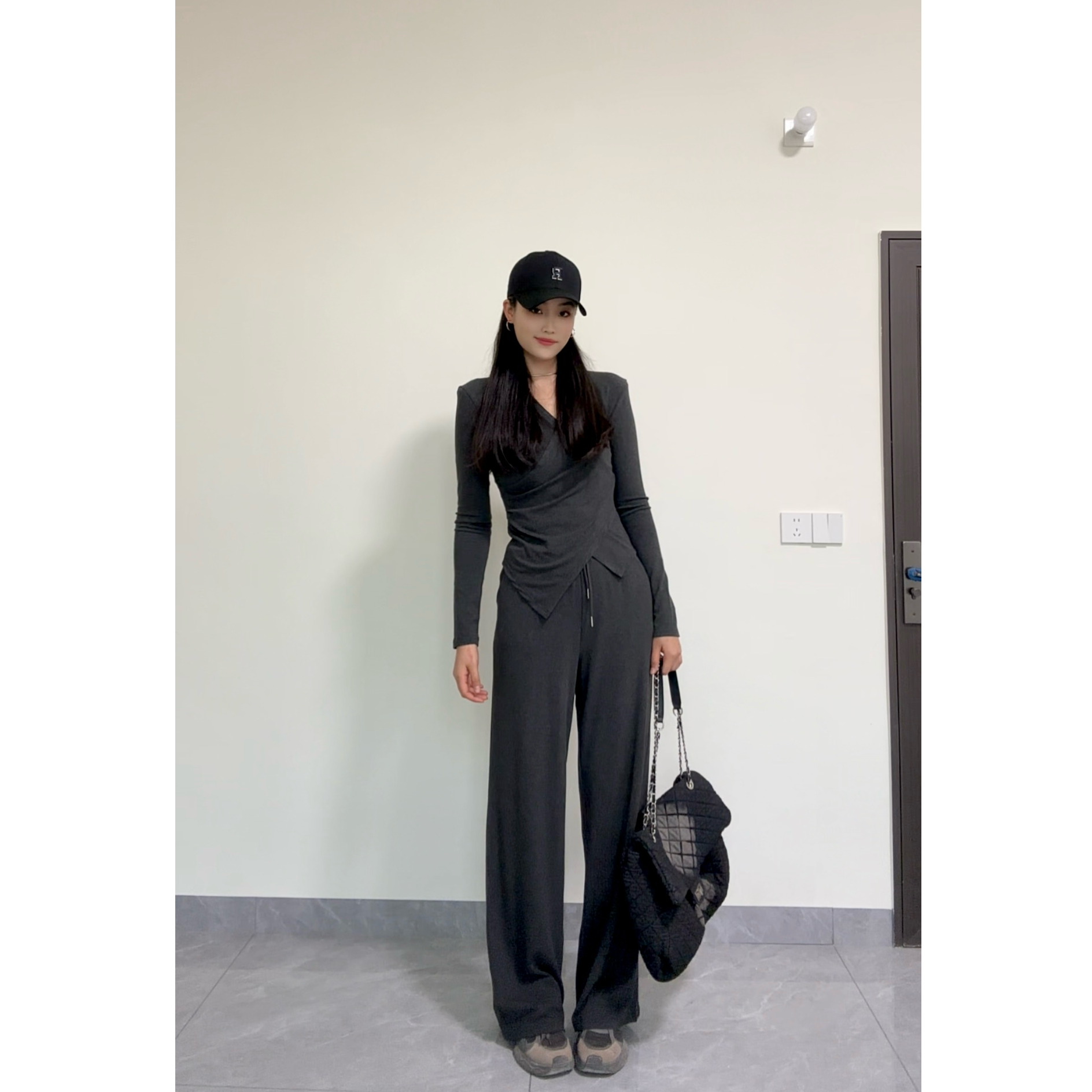 珍珍高个子【你瘦了】加长不规则V领长袖+直筒显瘦拖地裤两件套女