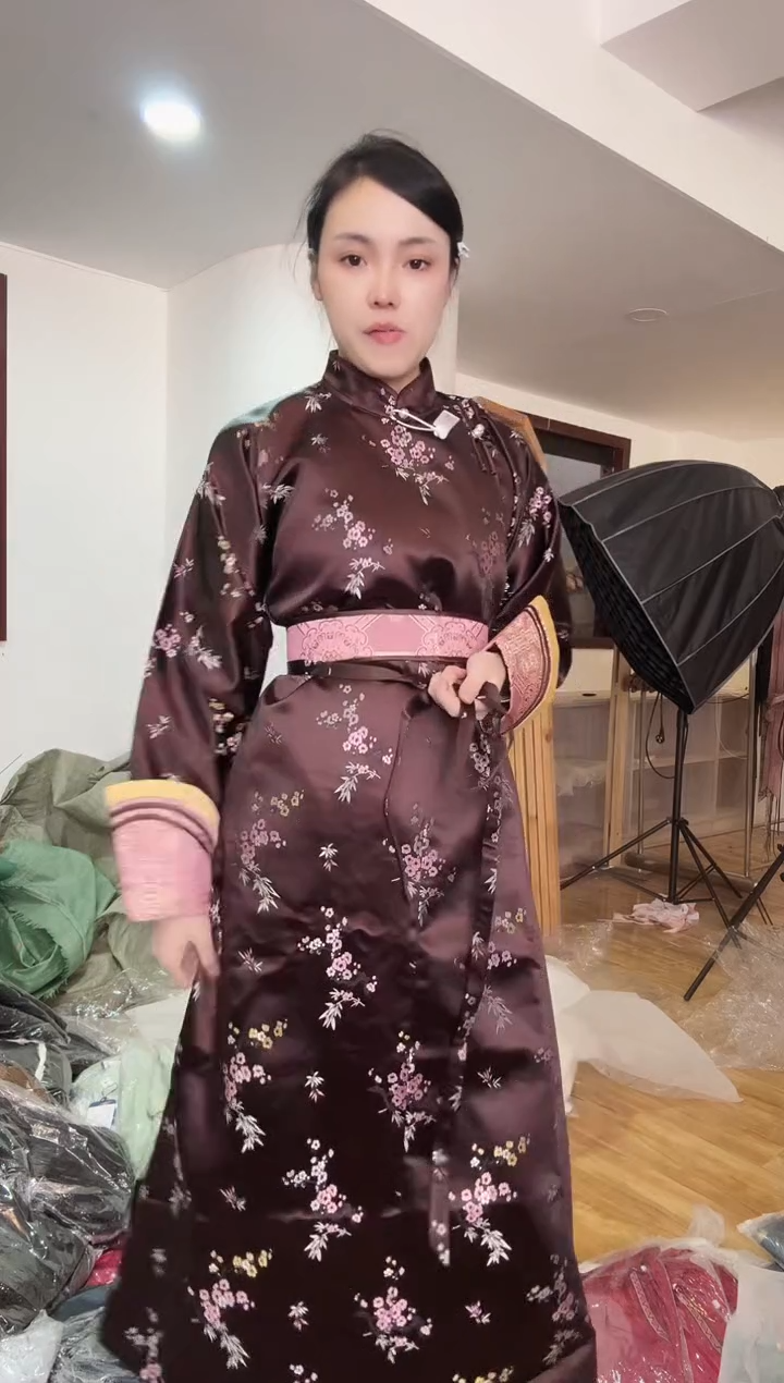 蒙古袍       M码       80-110斤